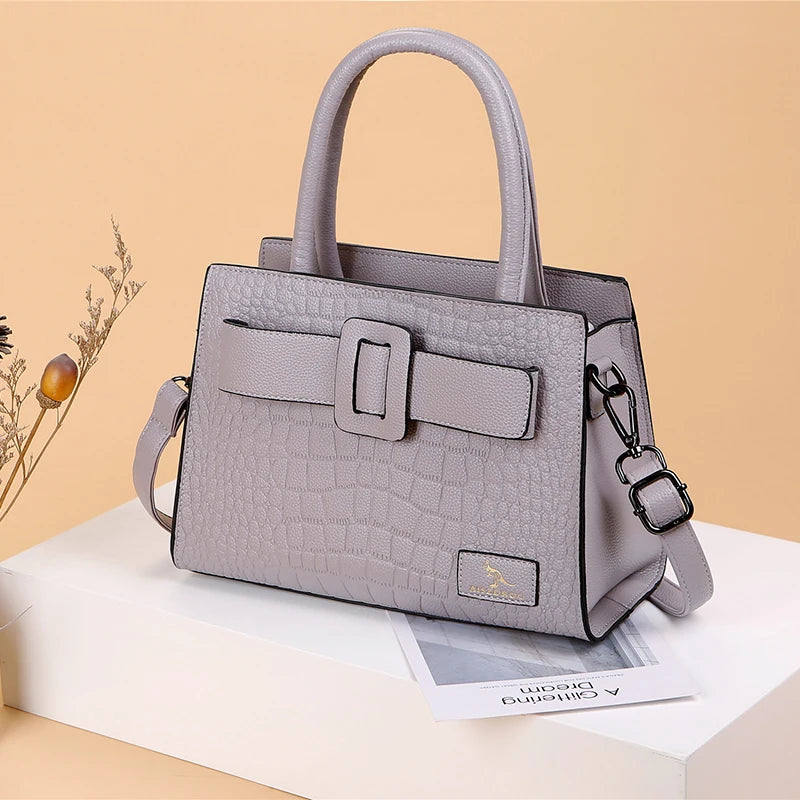 Bolsa Elegante e Funcional: Sofisticação e Praticidade